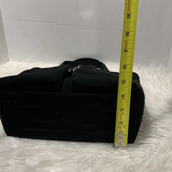 GUCCI  Black Hand Bag 2 zip Front Pockets Magnetic Top Closure - Picture 12 of 13